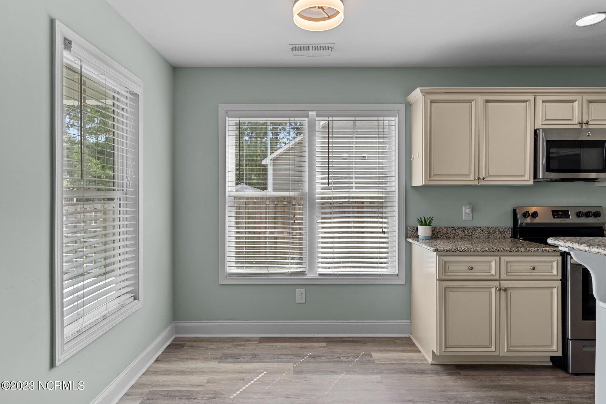 4214 Wax Myrtle Court SE