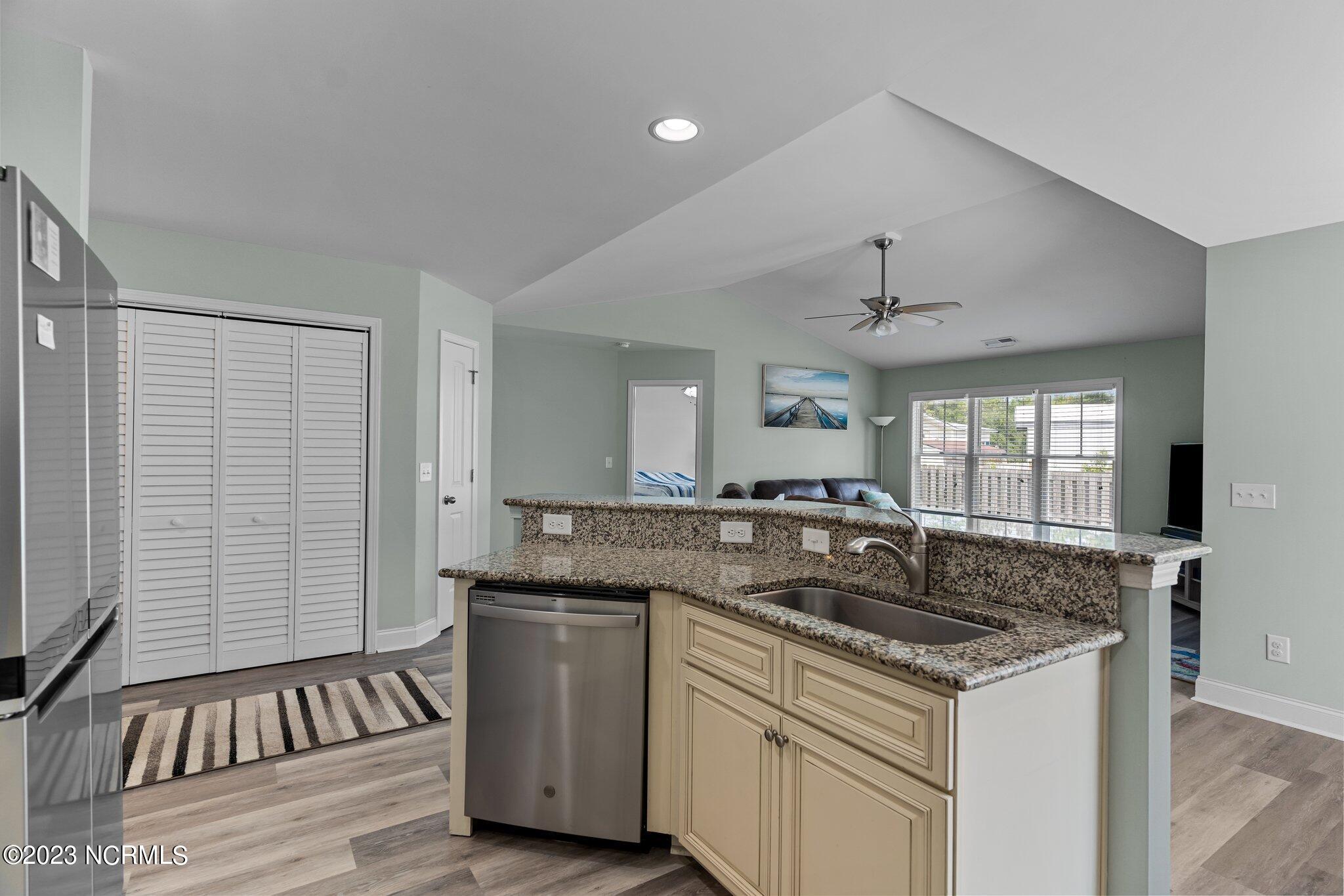 4214 Wax Myrtle Court SE