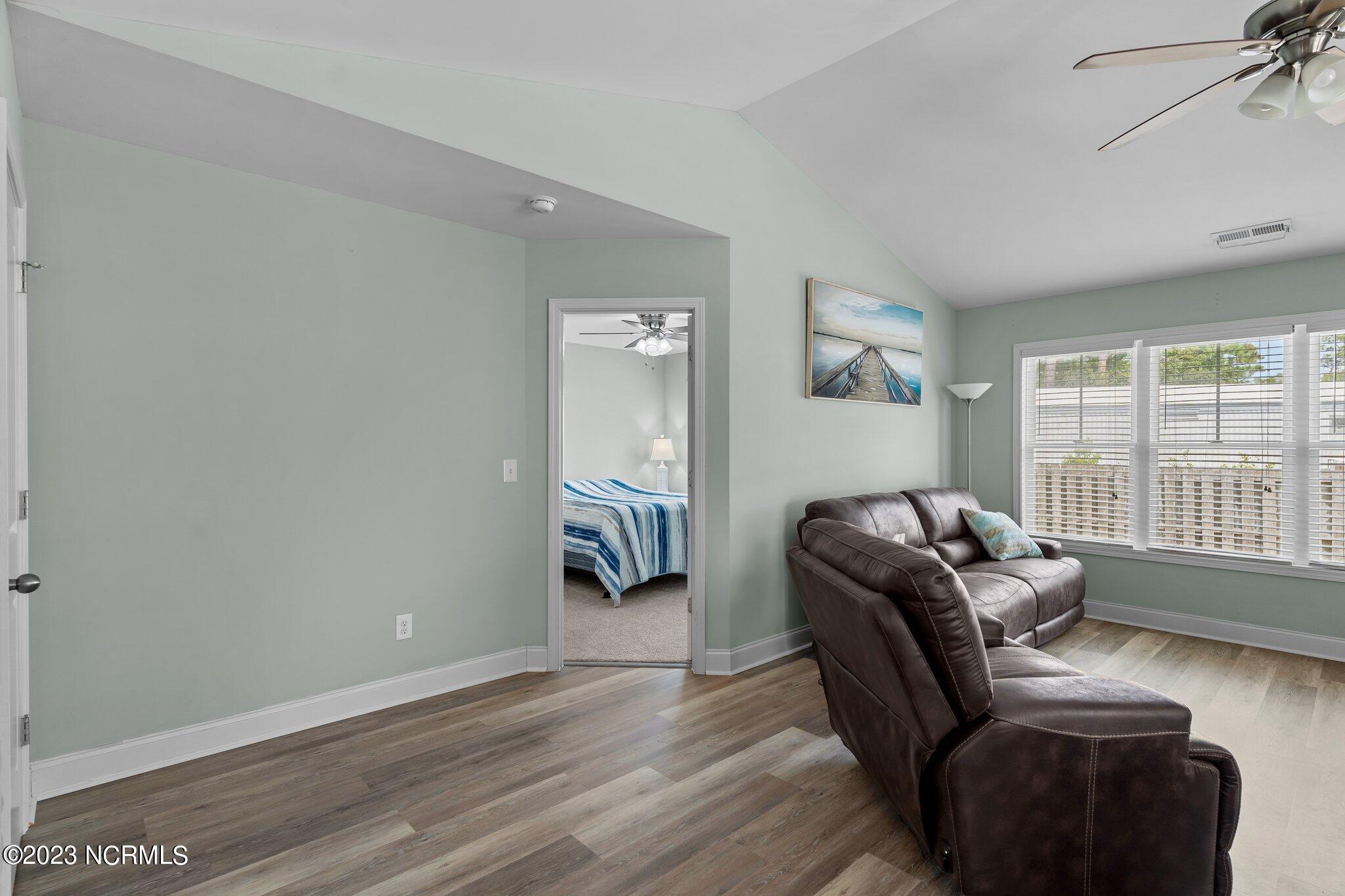 4214 Wax Myrtle Court SE