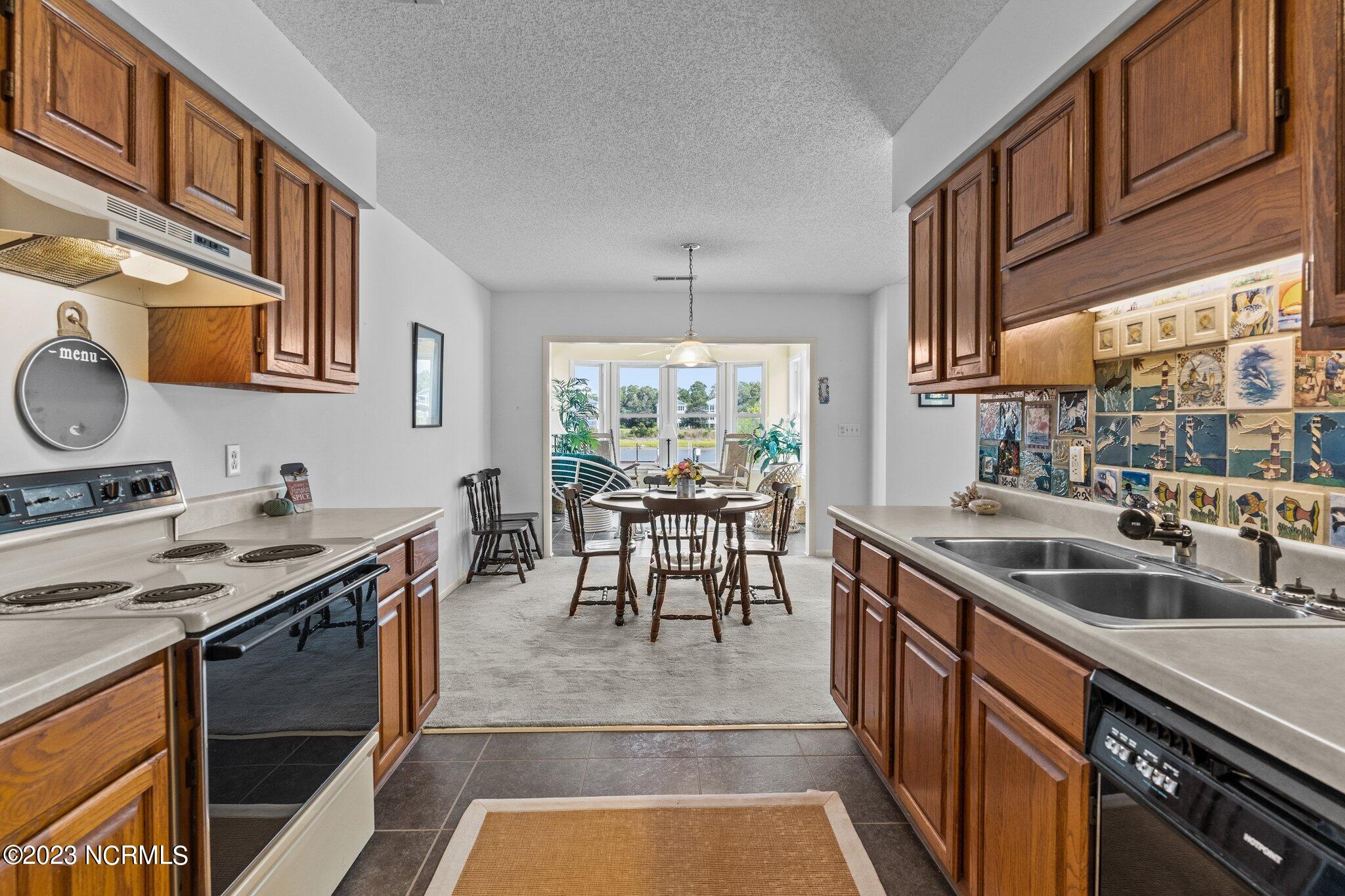 3902 E Yacht Drive