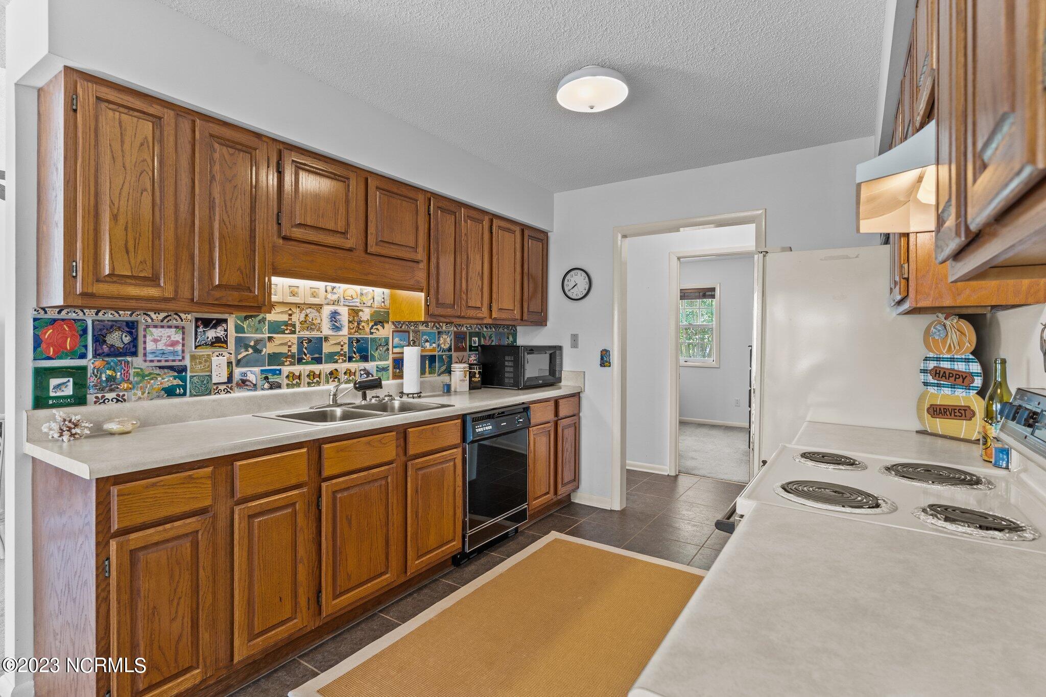 3902 E Yacht Drive