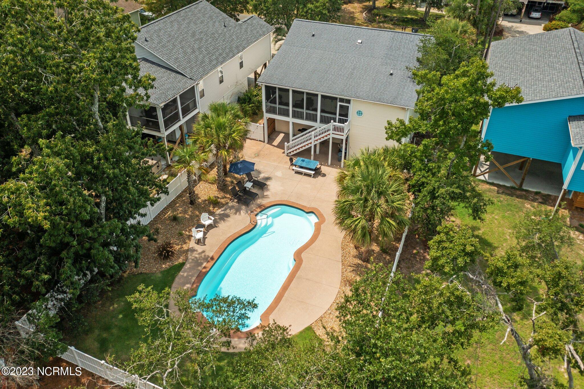 336 NE 40th Street