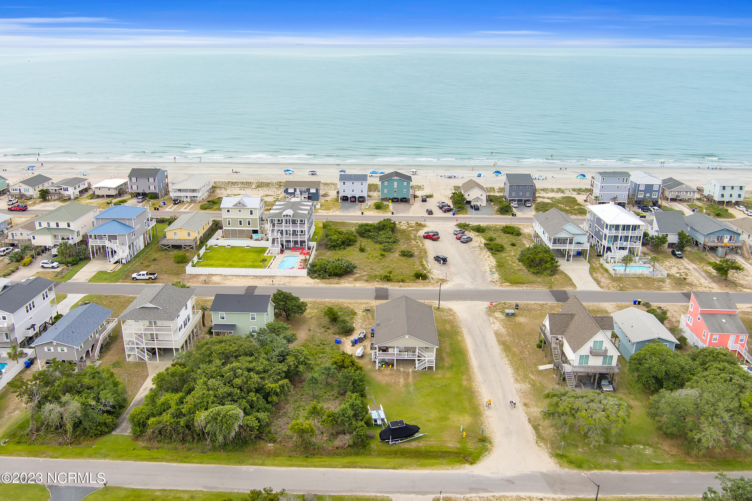 128 W Dolphin Drive