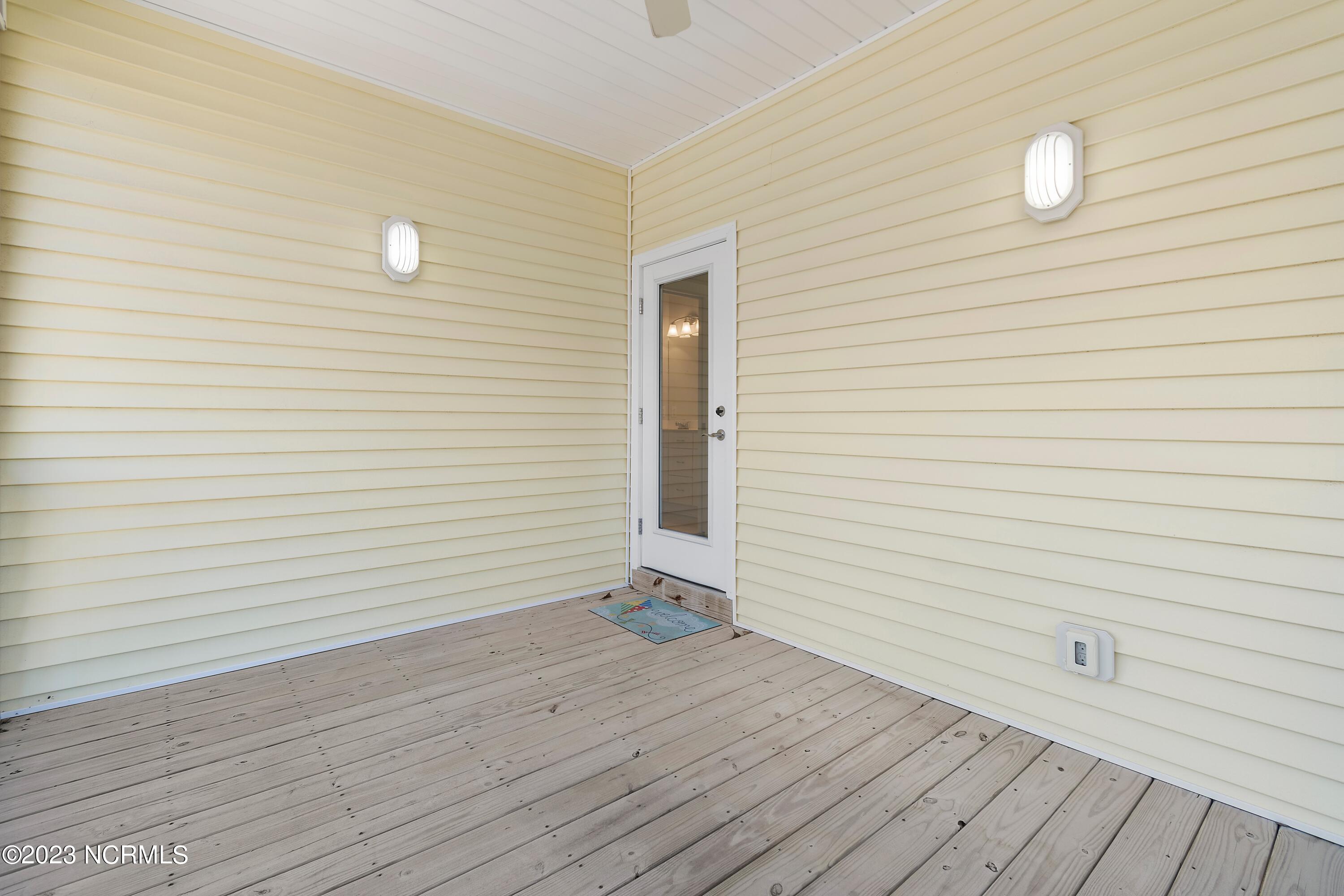 1202 W Oak Island Drive