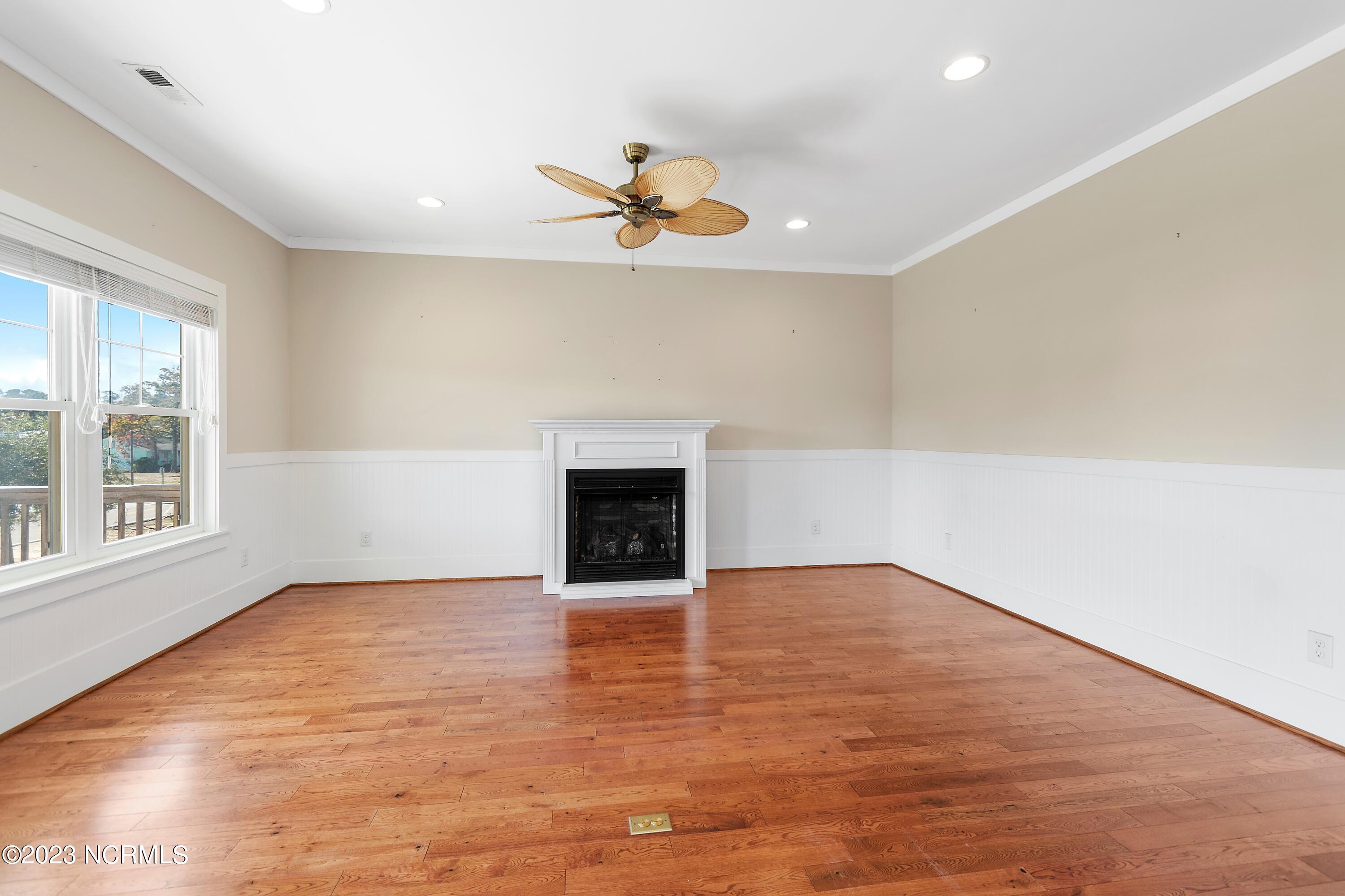 1202 W Oak Island Drive