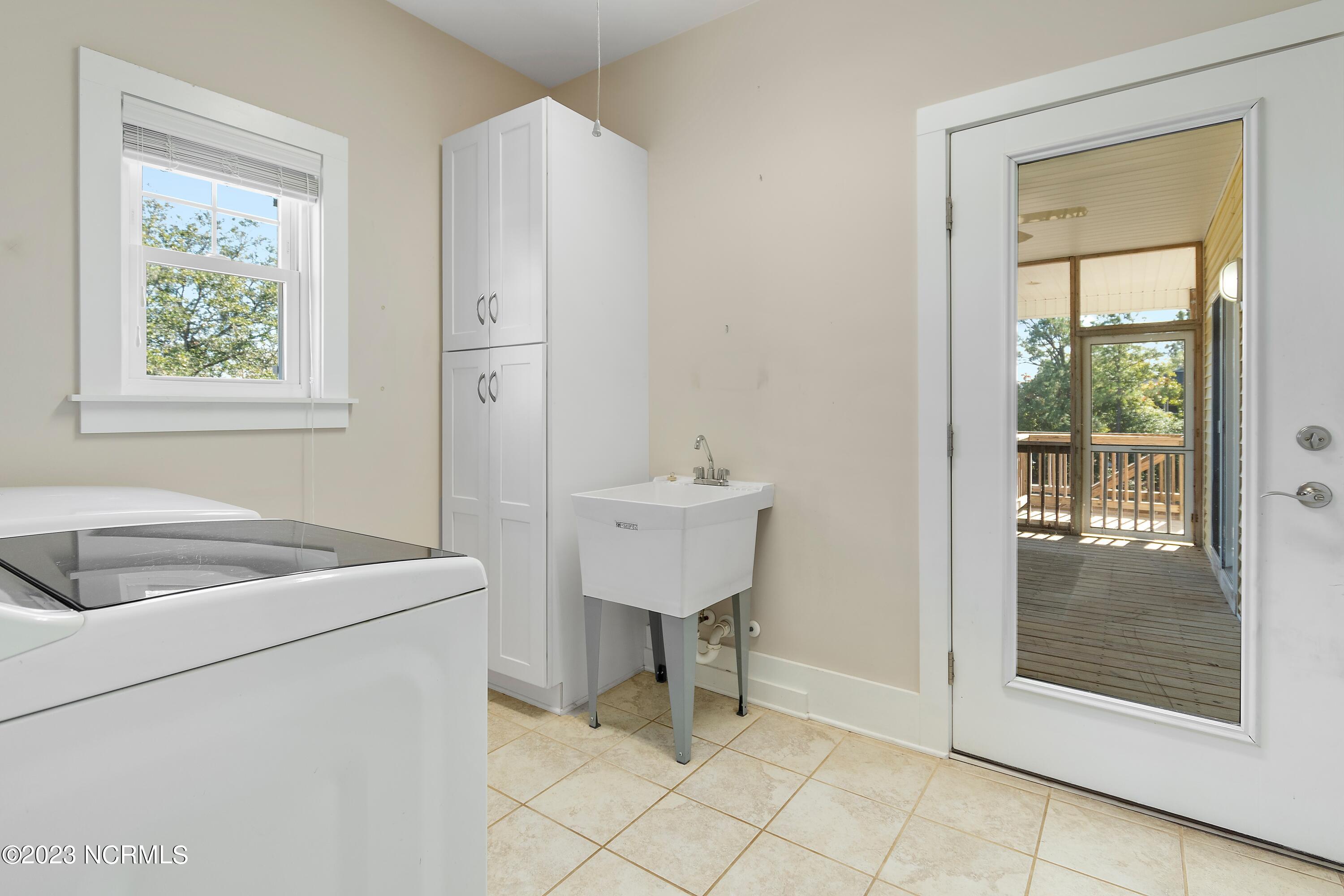 1202 W Oak Island Drive