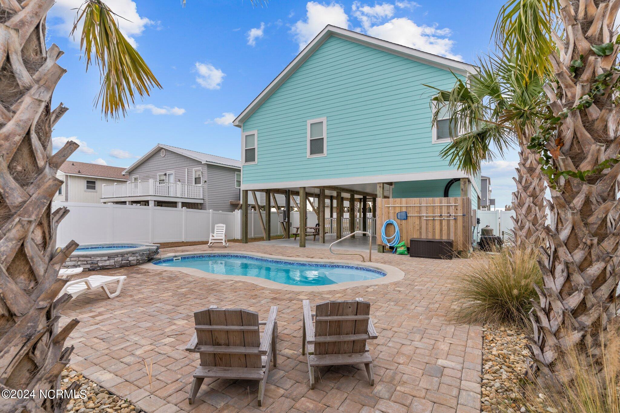 4324 E Dolphin Drive