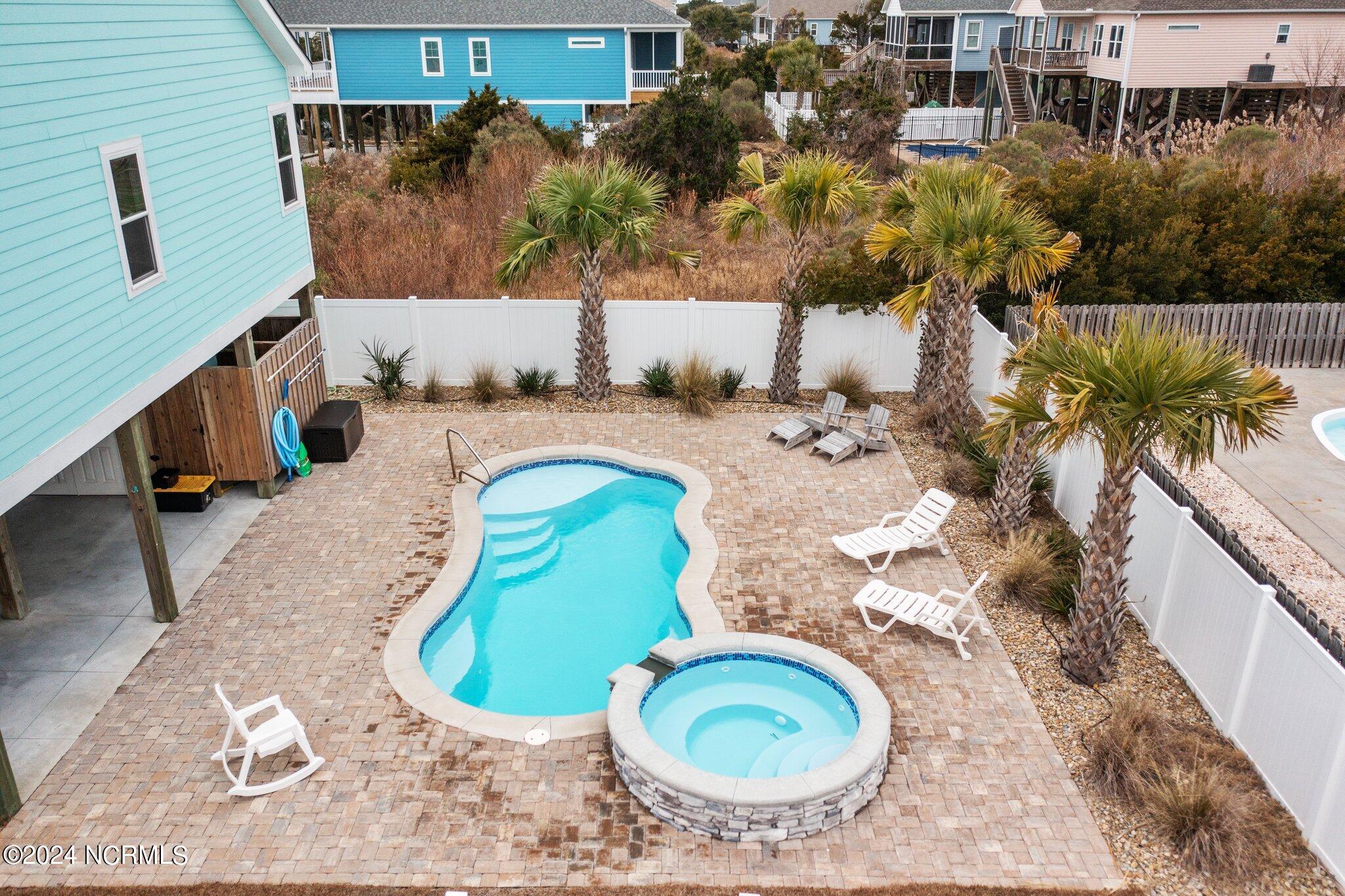 4324 E Dolphin Drive
