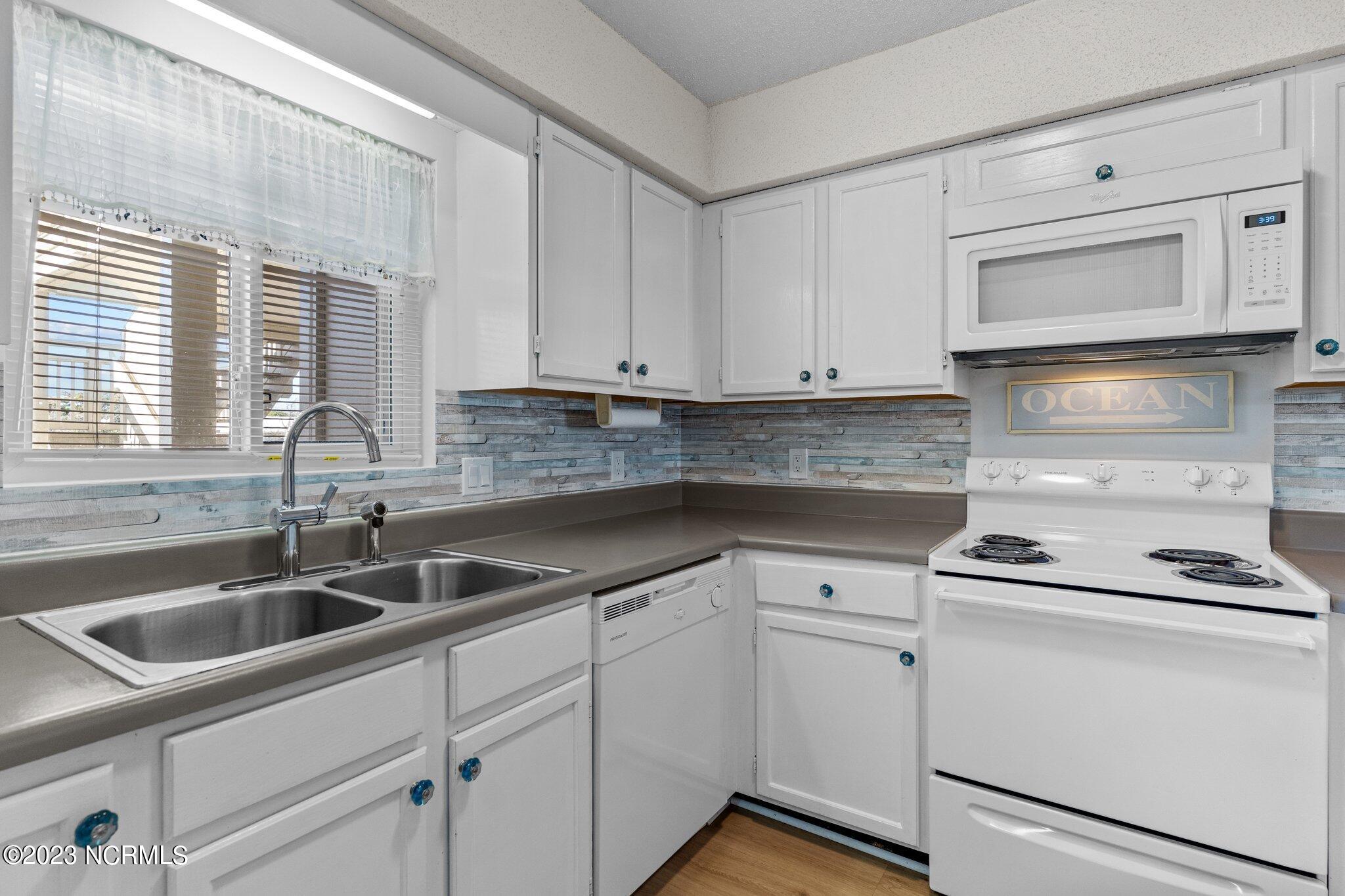 1000 Caswell Beach Road, Apt 1205