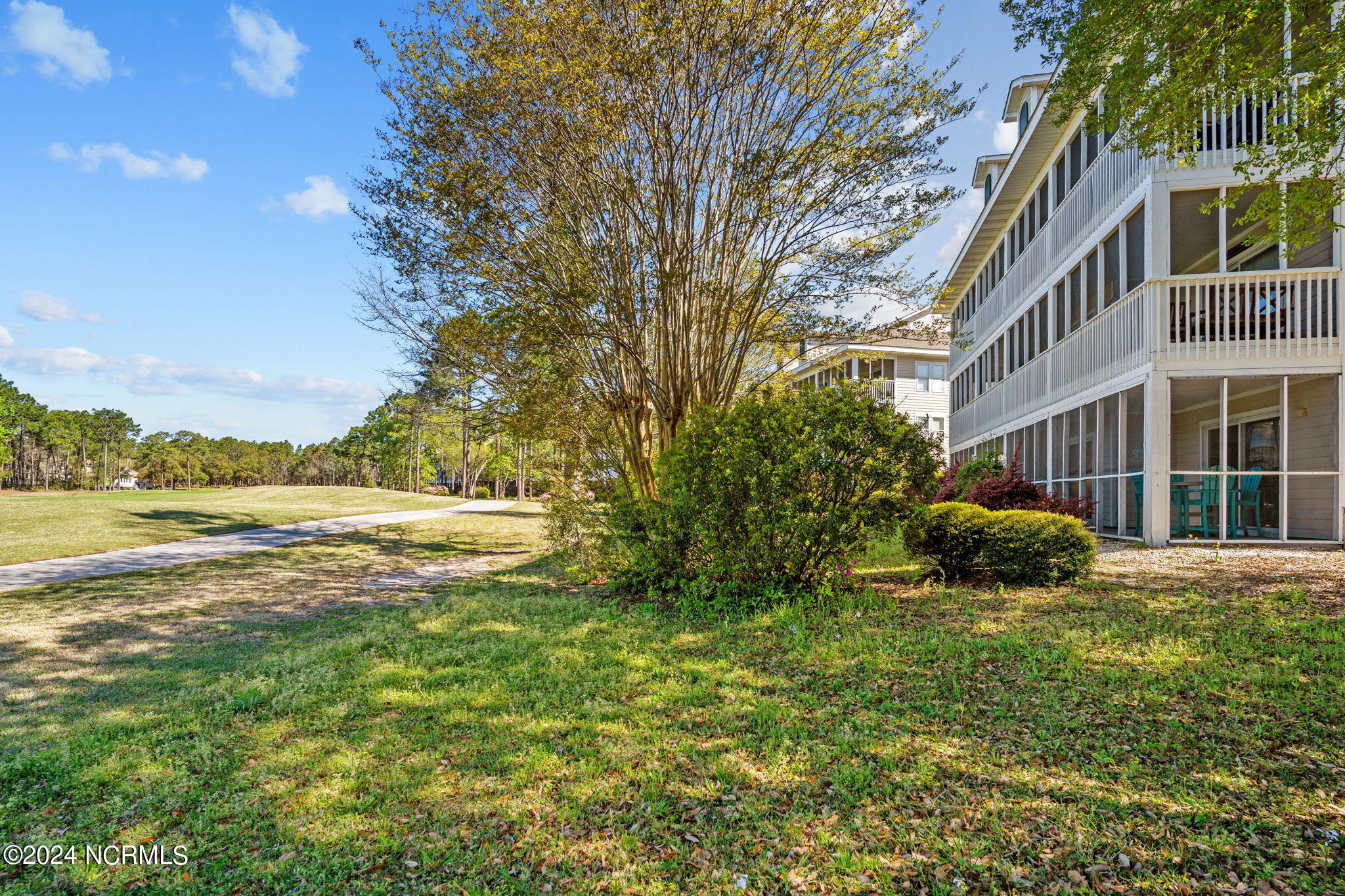 3350 Club Villas Drive, # 901