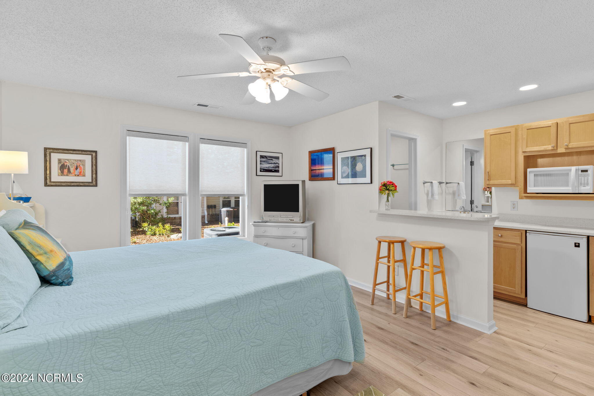 3350 Club Villas Drive, # 901