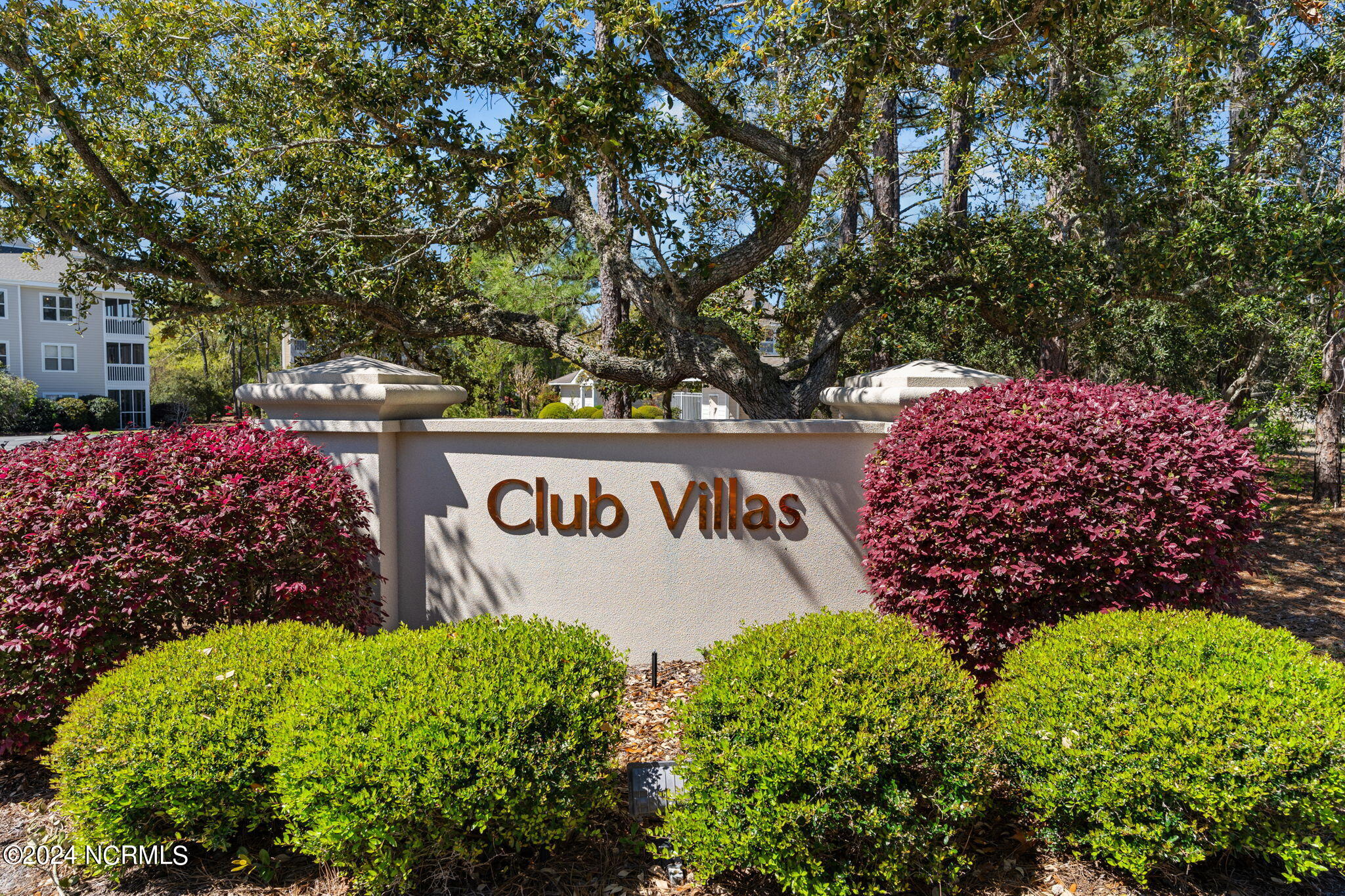 3350 Club Villas Drive, # 901