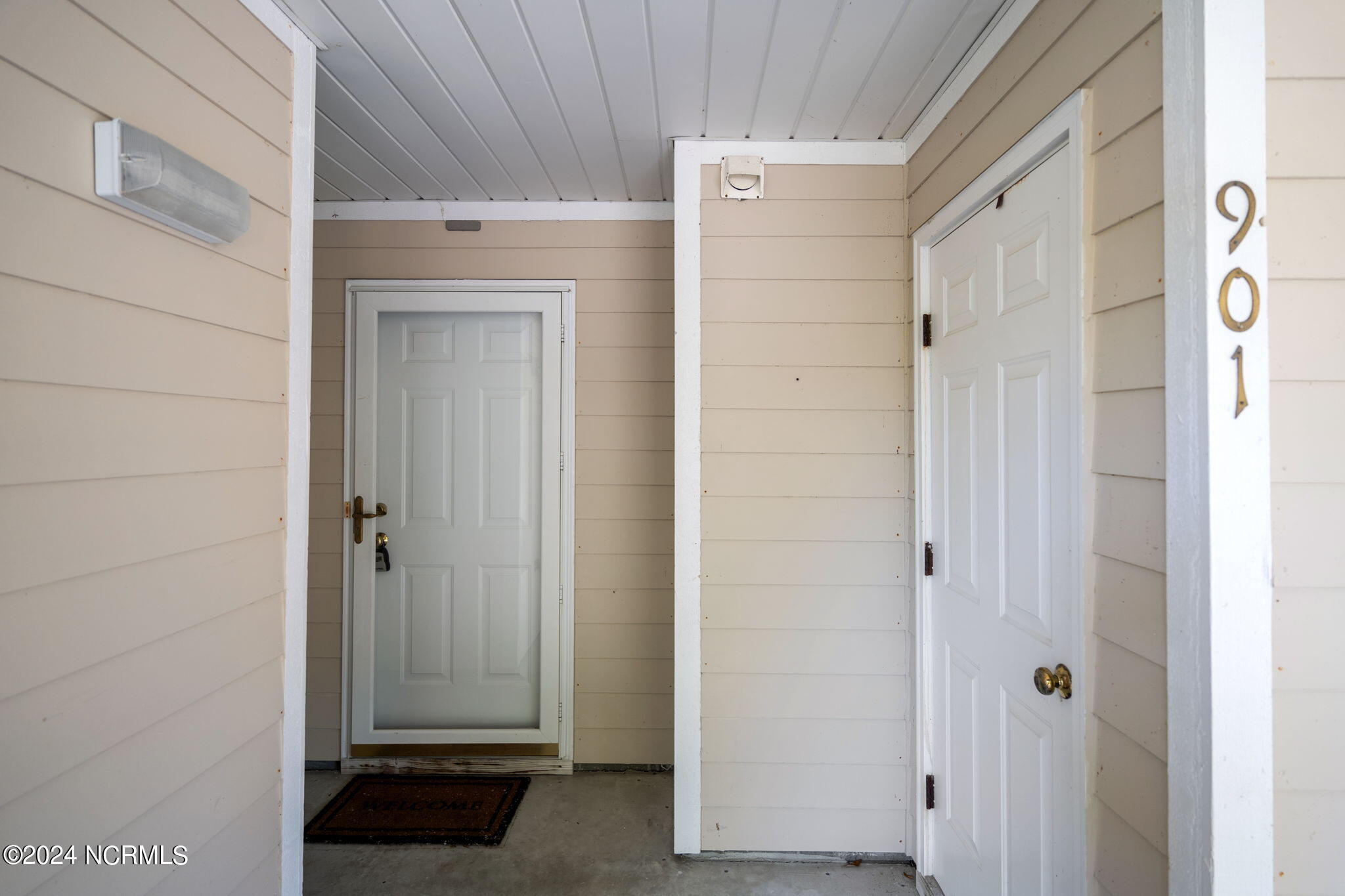 3350 Club Villas Drive, # 901