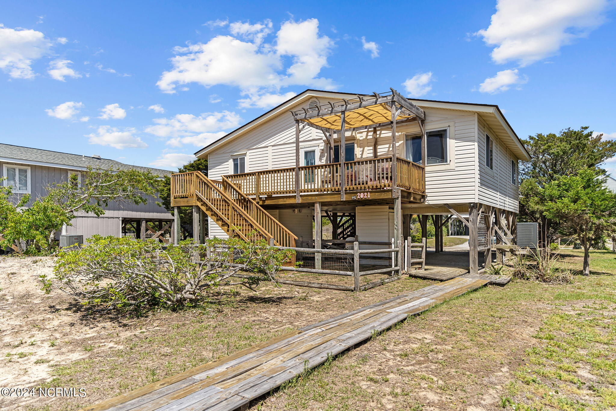 2021 W Dolphin Drive