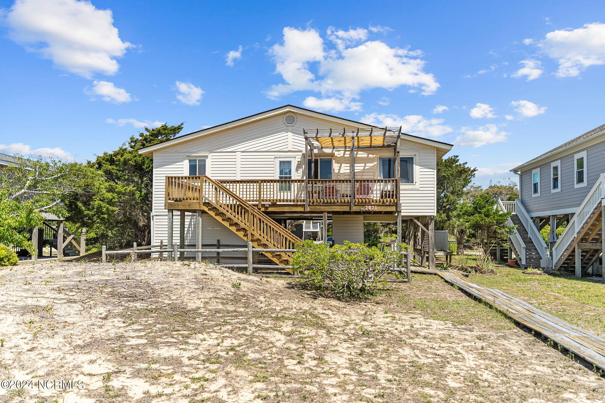 2021 W Dolphin Drive