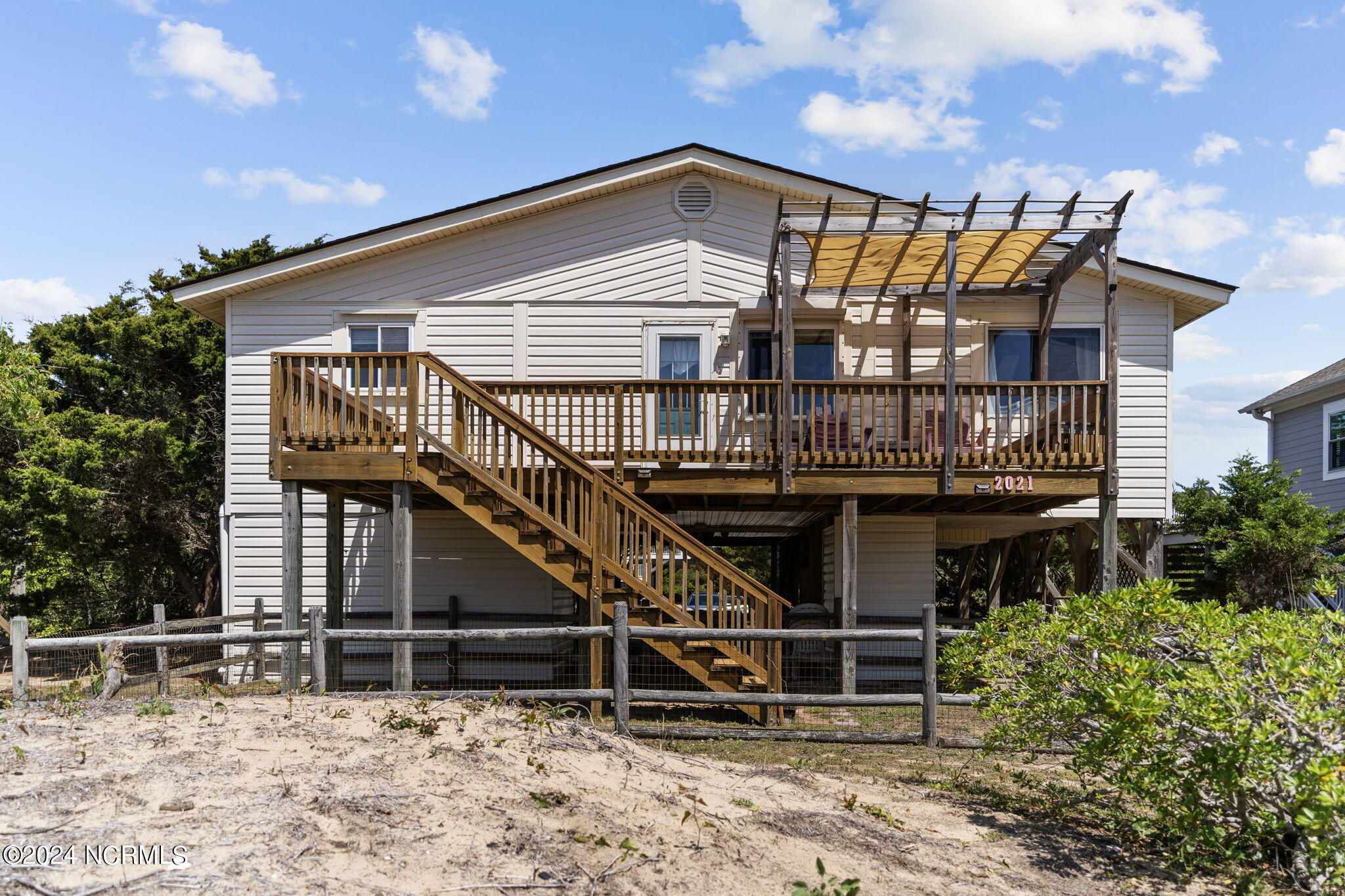 2021 W Dolphin Drive