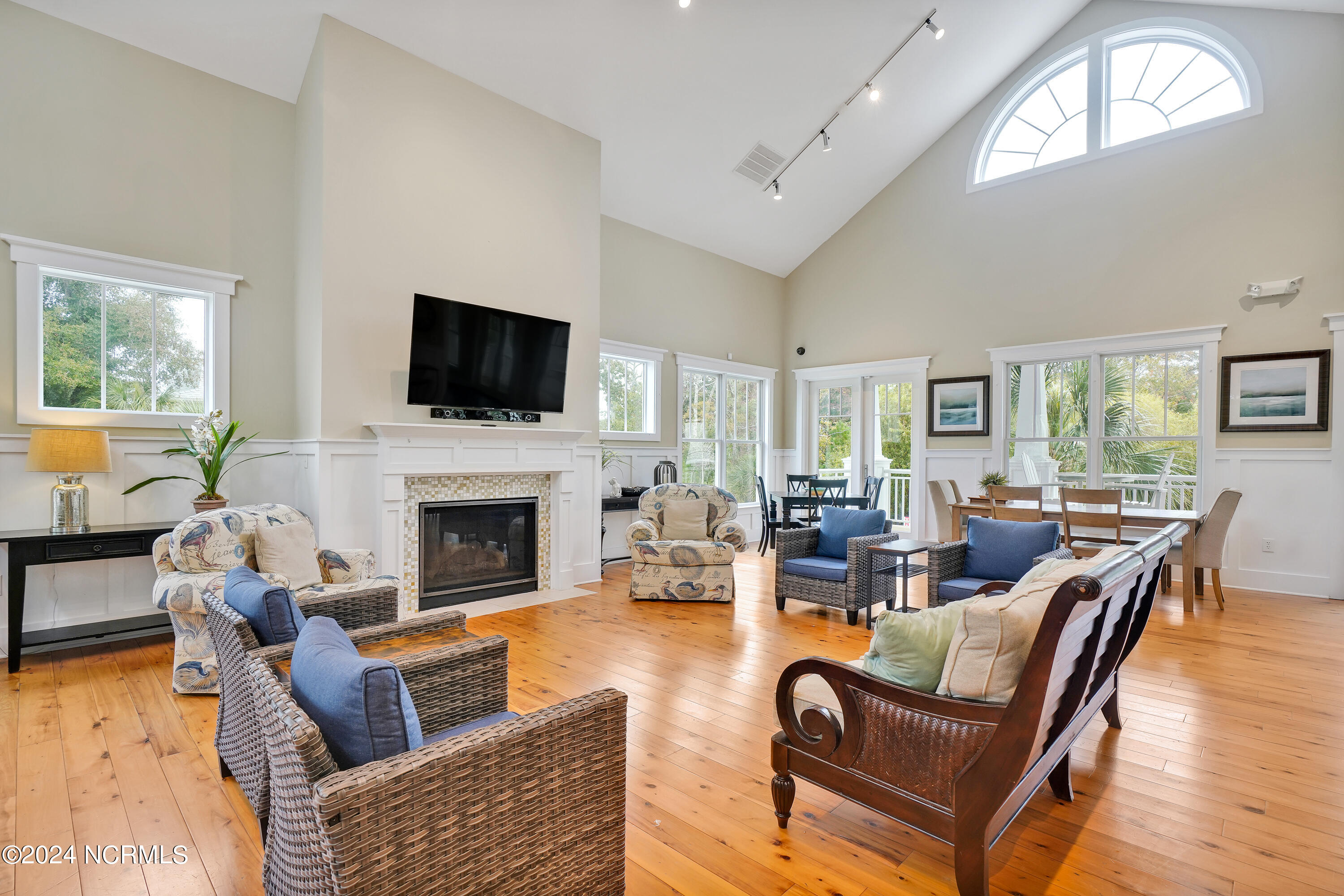 1301 Porches Drive