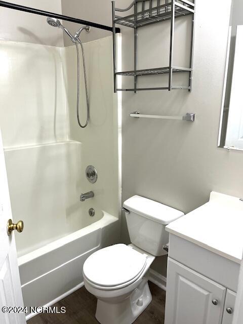 4210 Wilshire Boulevard, 104 B