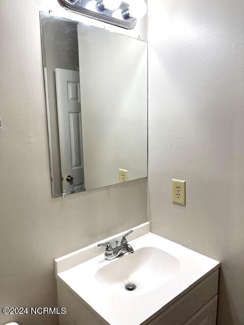 4210 Wilshire Boulevard, 104 B