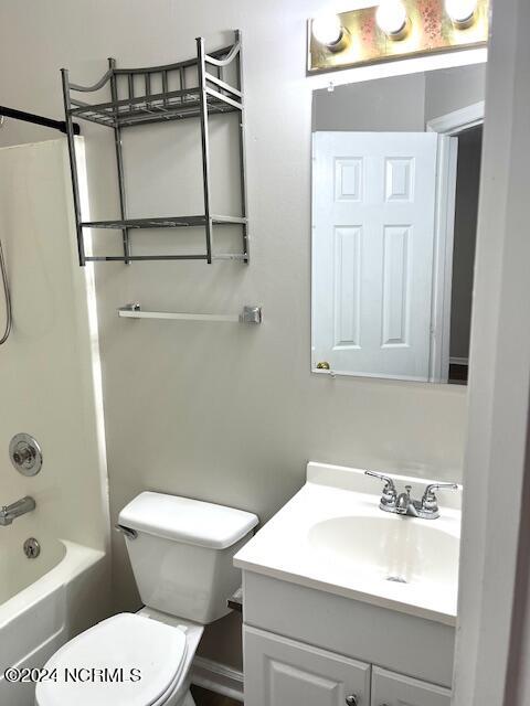 4210 Wilshire Boulevard, 104 B