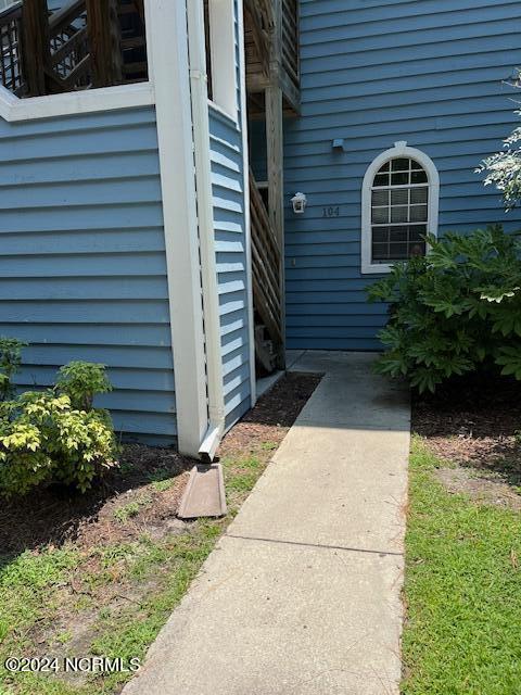 4210 Wilshire Boulevard, 104 B