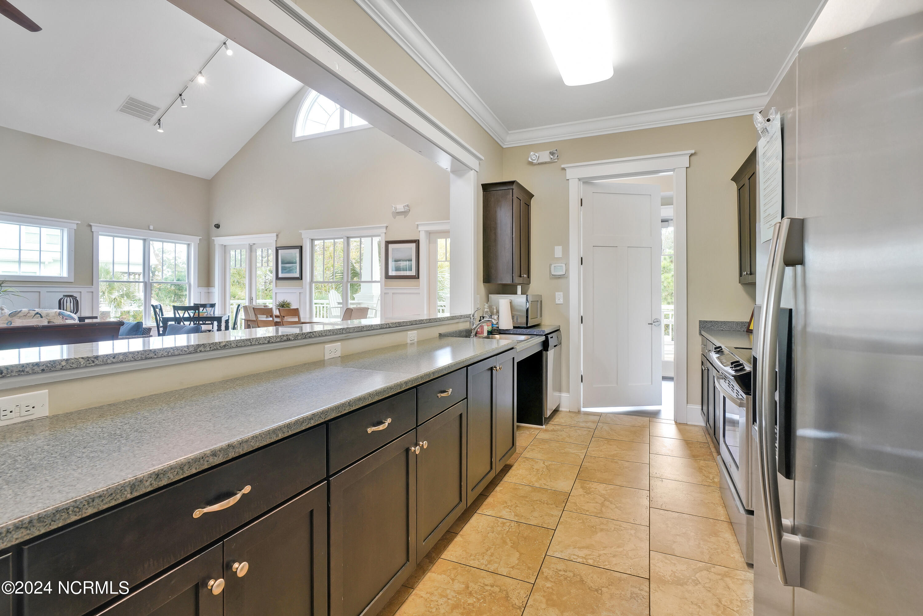 909 Tidalwalk Drive