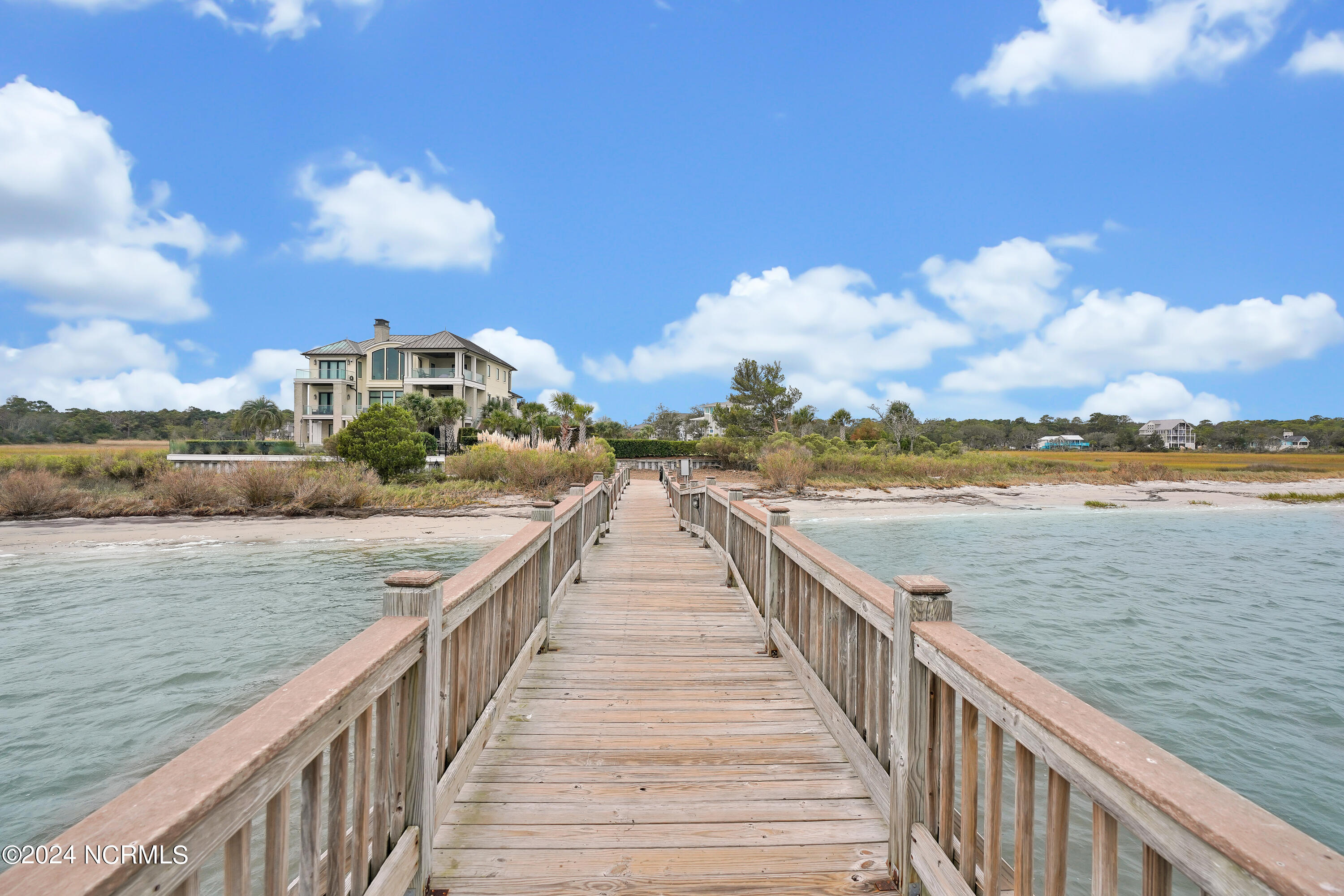 909 Tidalwalk Drive