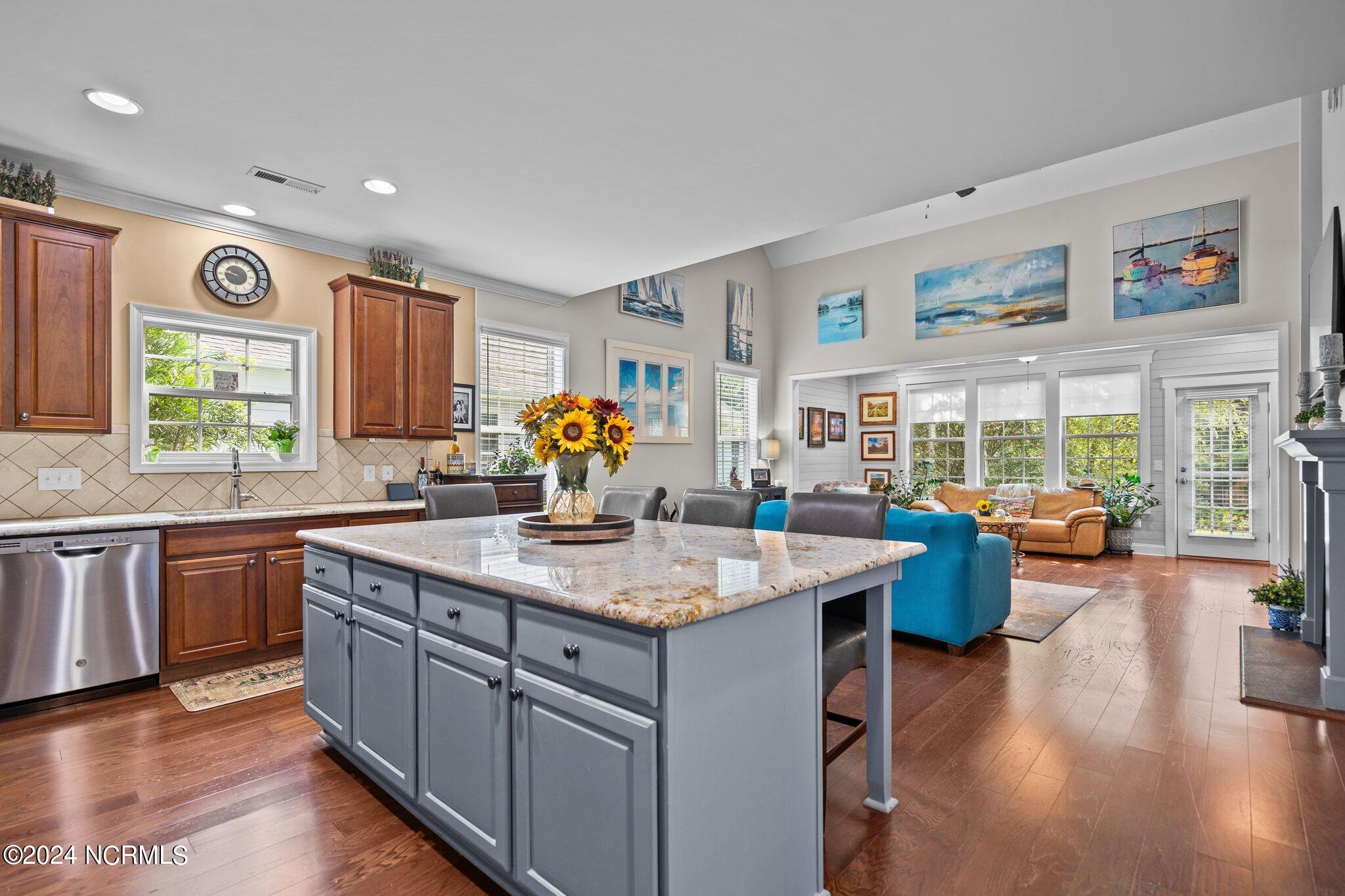 909 Tidalwalk Drive