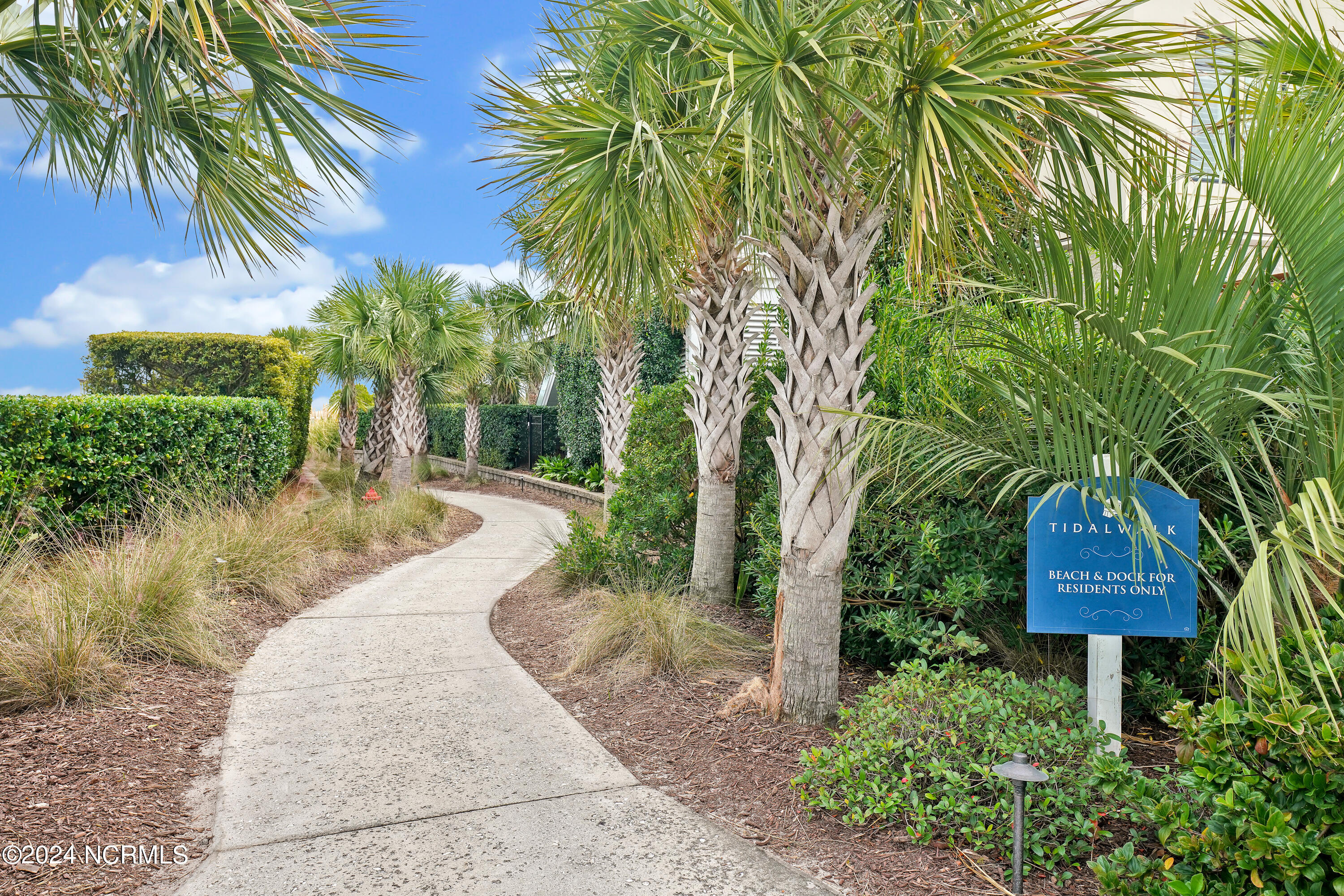 909 Tidalwalk Drive