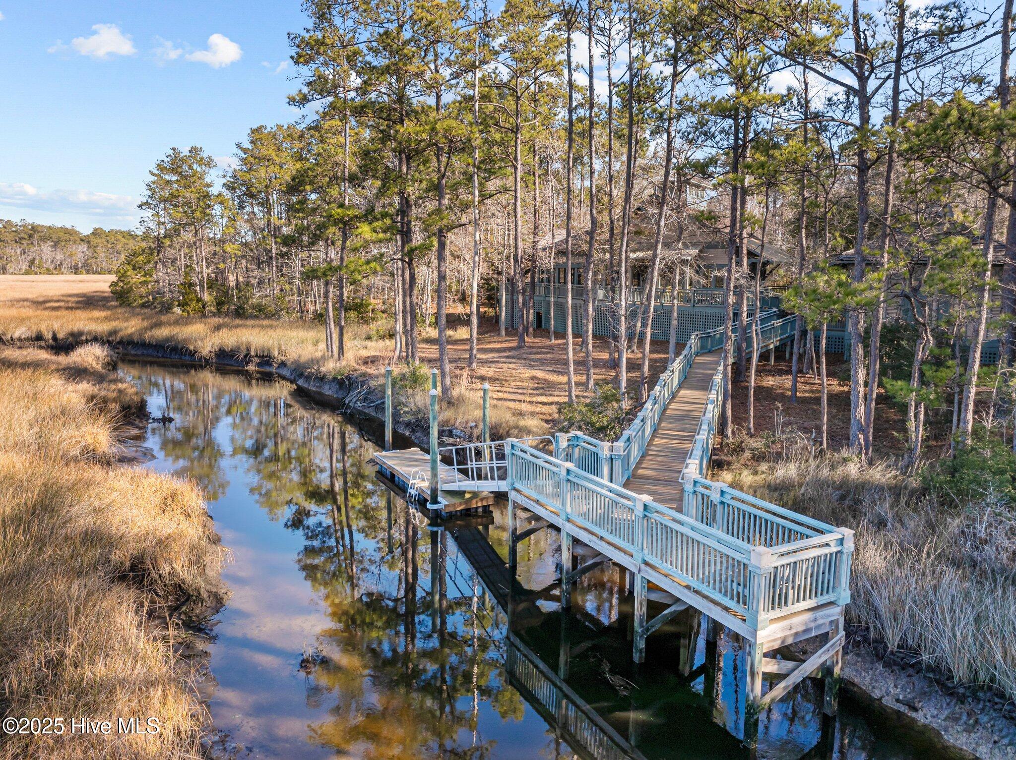 589 Barbosa Place SE