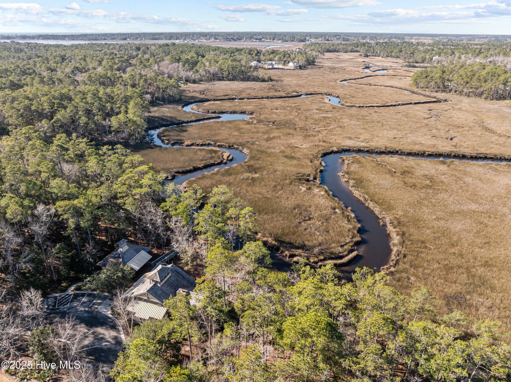 589 Barbosa Place SE