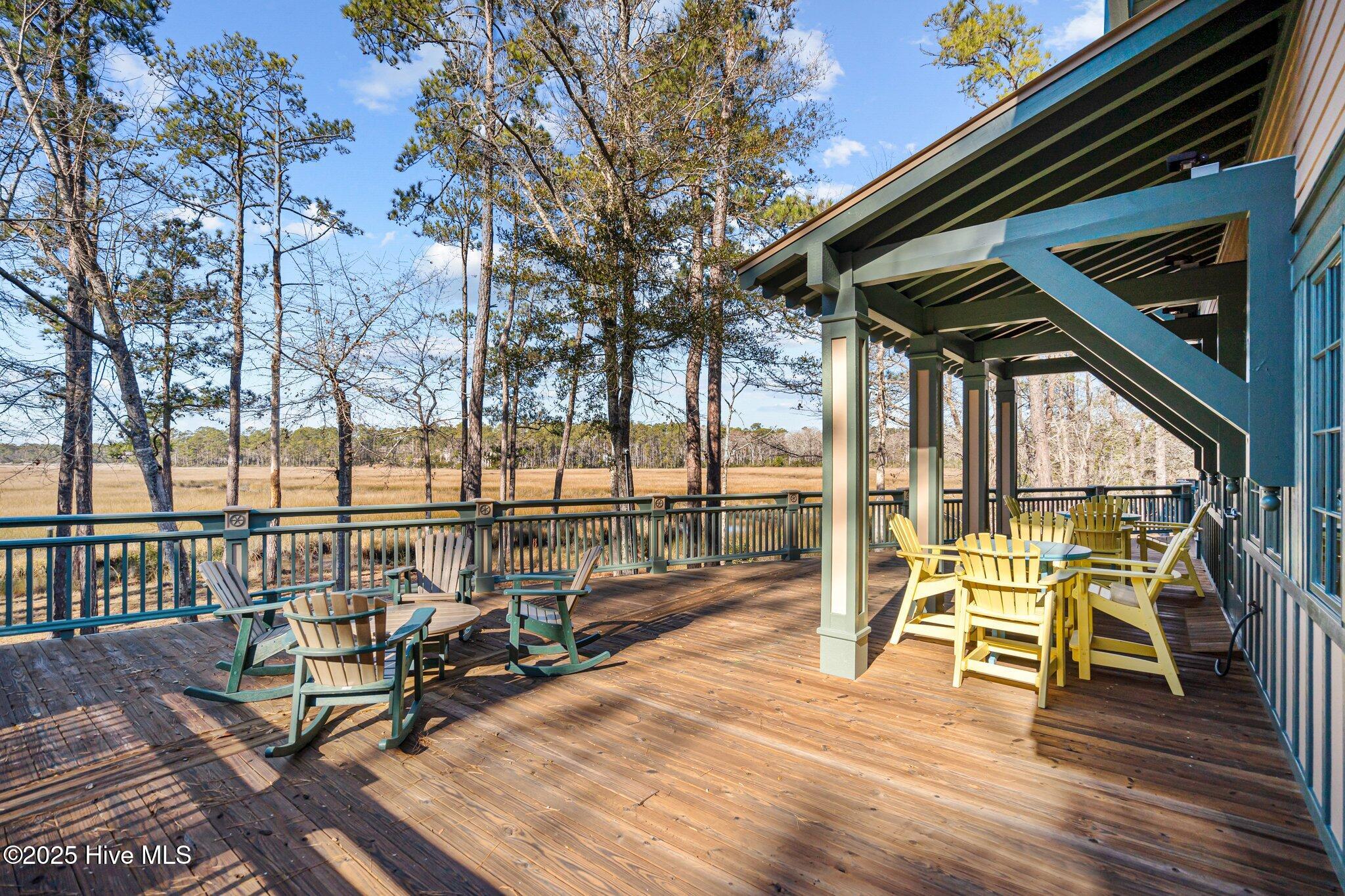 589 Barbosa Place SE