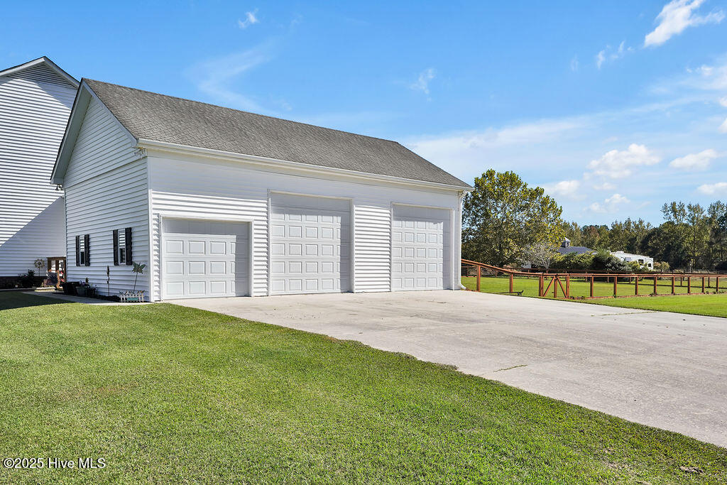 651 Gilbert Road SE, Bolivia