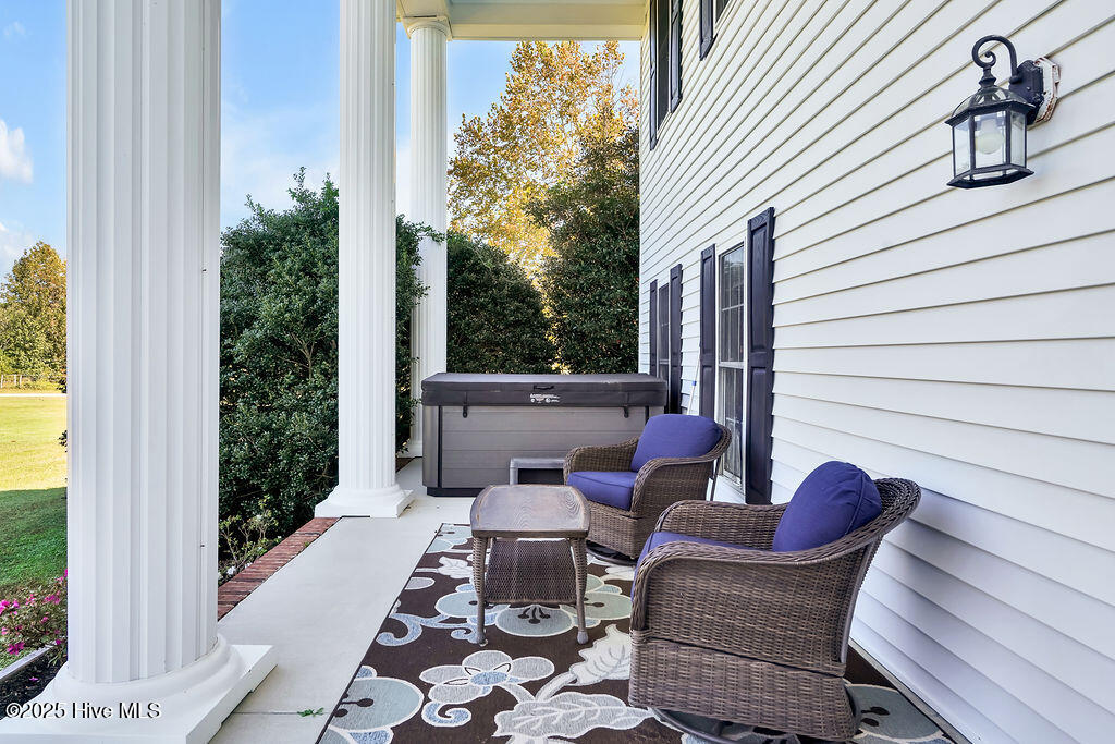 651 Gilbert Road SE, Bolivia