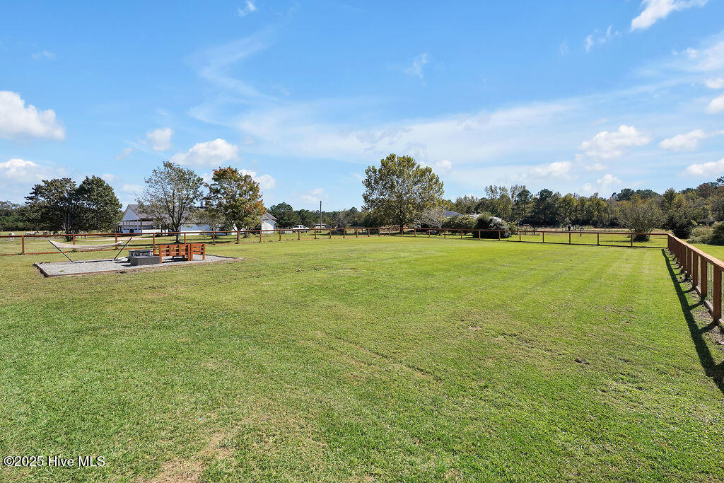 651 Gilbert Road SE, Bolivia