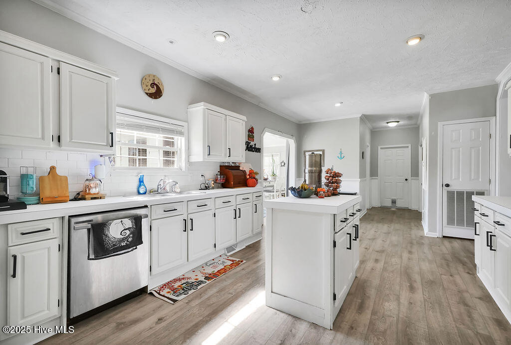 651 Gilbert Road SE, Bolivia