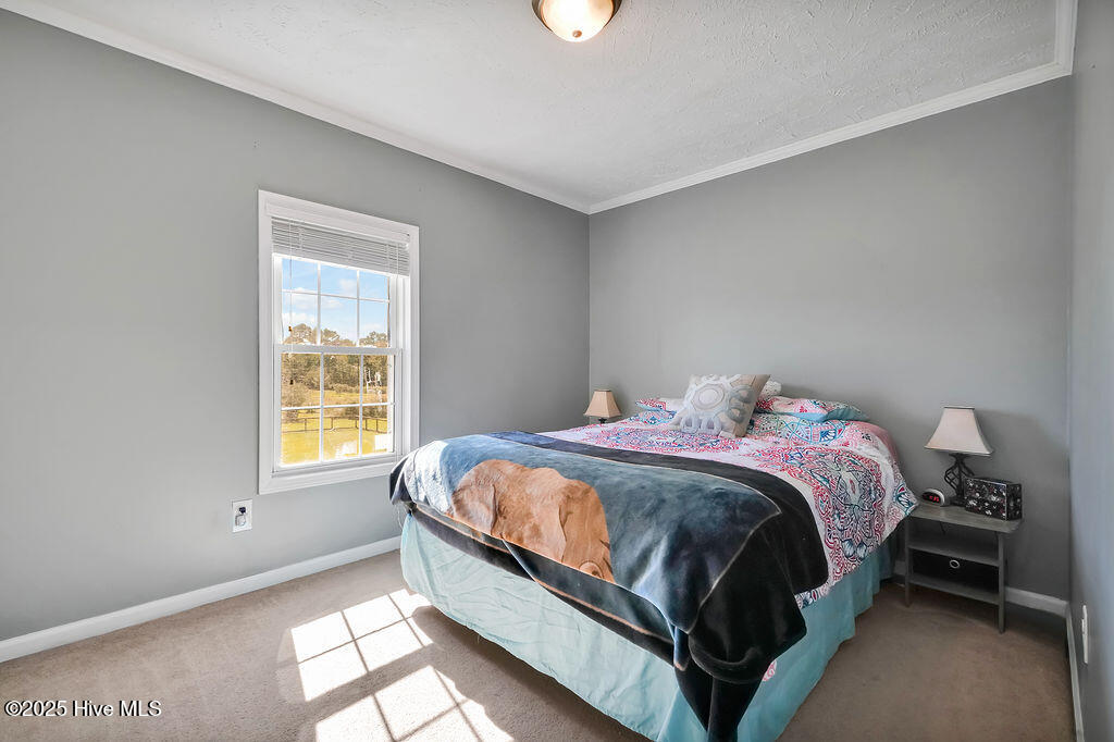 651 Gilbert Road SE, Bolivia