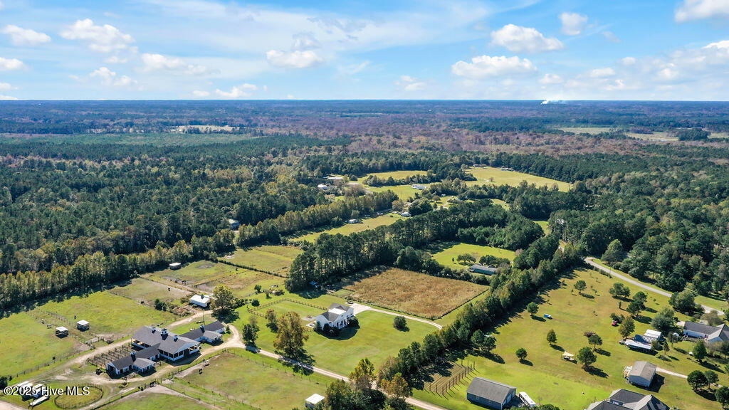 651 Gilbert Road SE, Bolivia