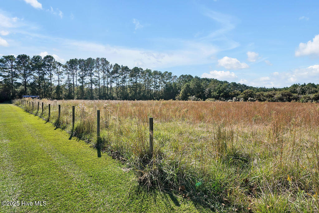 651 Gilbert Road SE, Bolivia