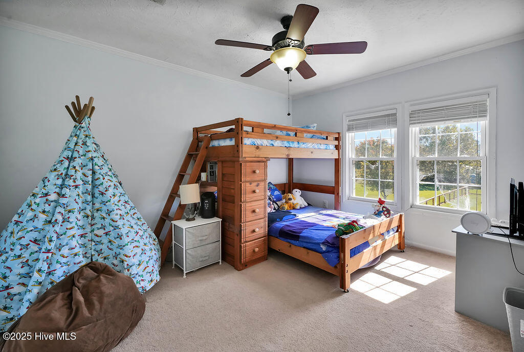 651 Gilbert Road SE, Bolivia