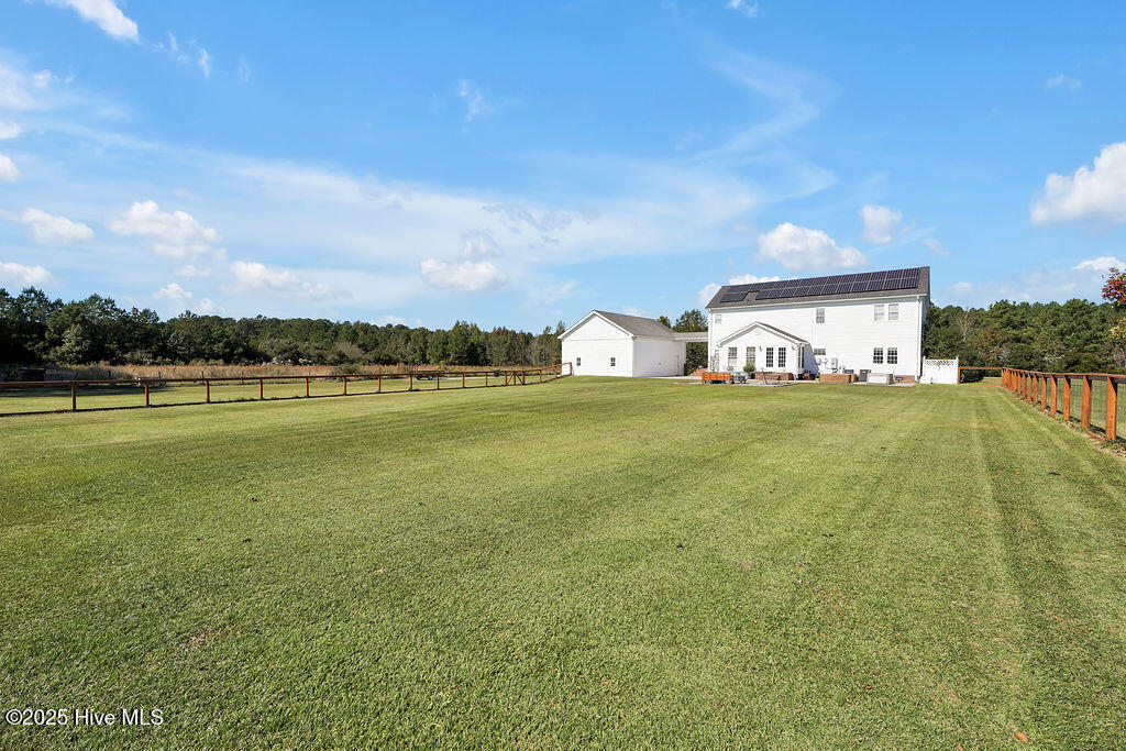 651 Gilbert Road SE, Bolivia