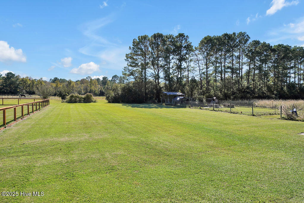 651 Gilbert Road SE, Bolivia