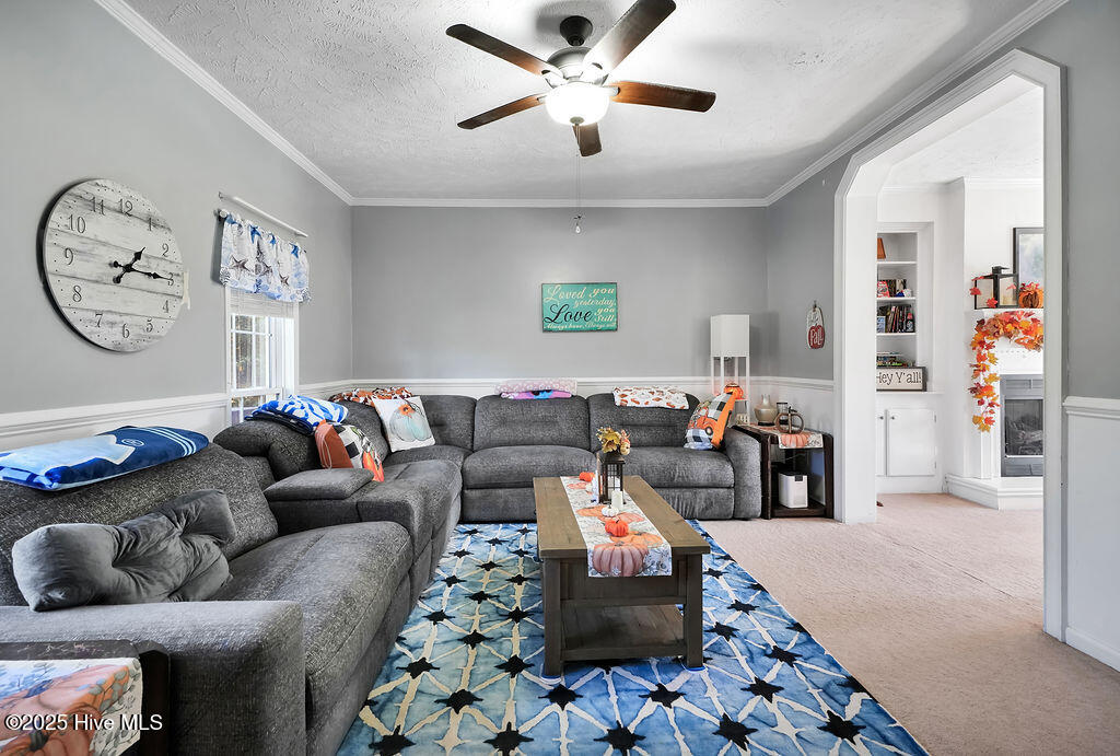 651 Gilbert Road SE, Bolivia