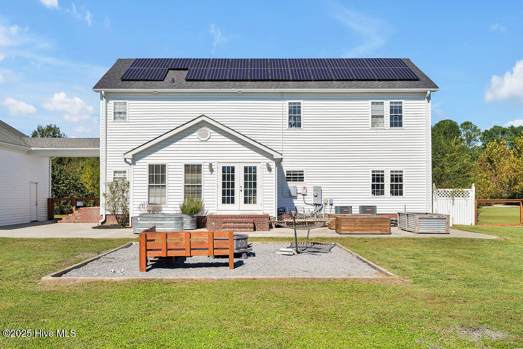 651 Gilbert Road SE, Bolivia