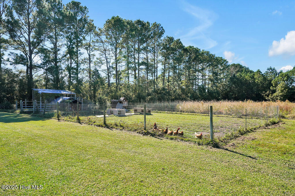 651 Gilbert Road SE, Bolivia