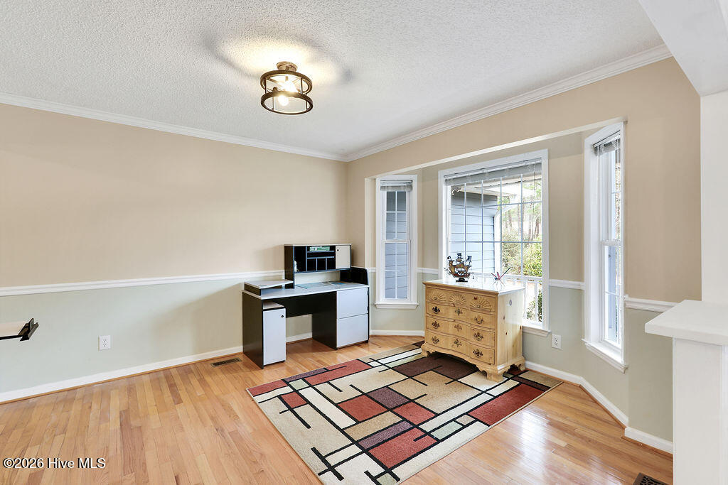 24 Queens Grant Circle SW