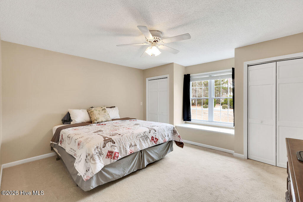 24 Queens Grant Circle SW