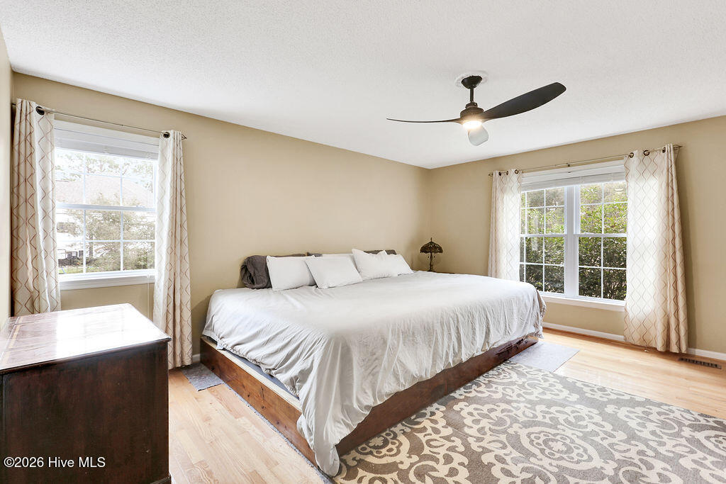 24 Queens Grant Circle SW