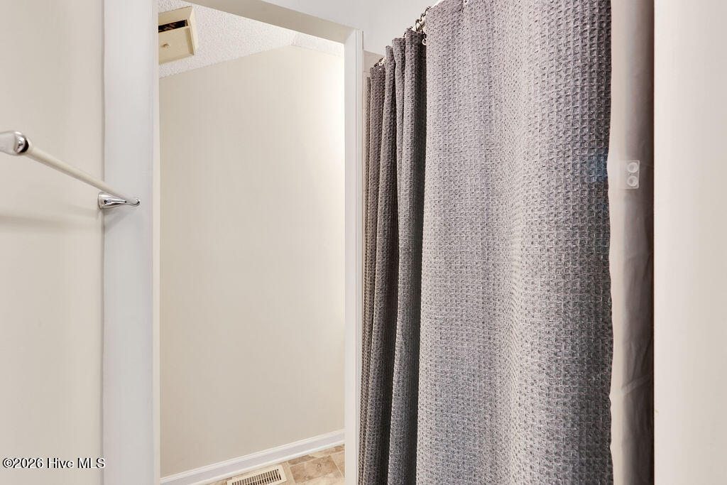 24 Queens Grant Circle SW