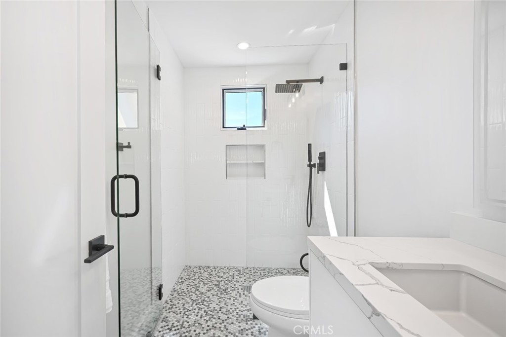 413 E Edgewater Avenue